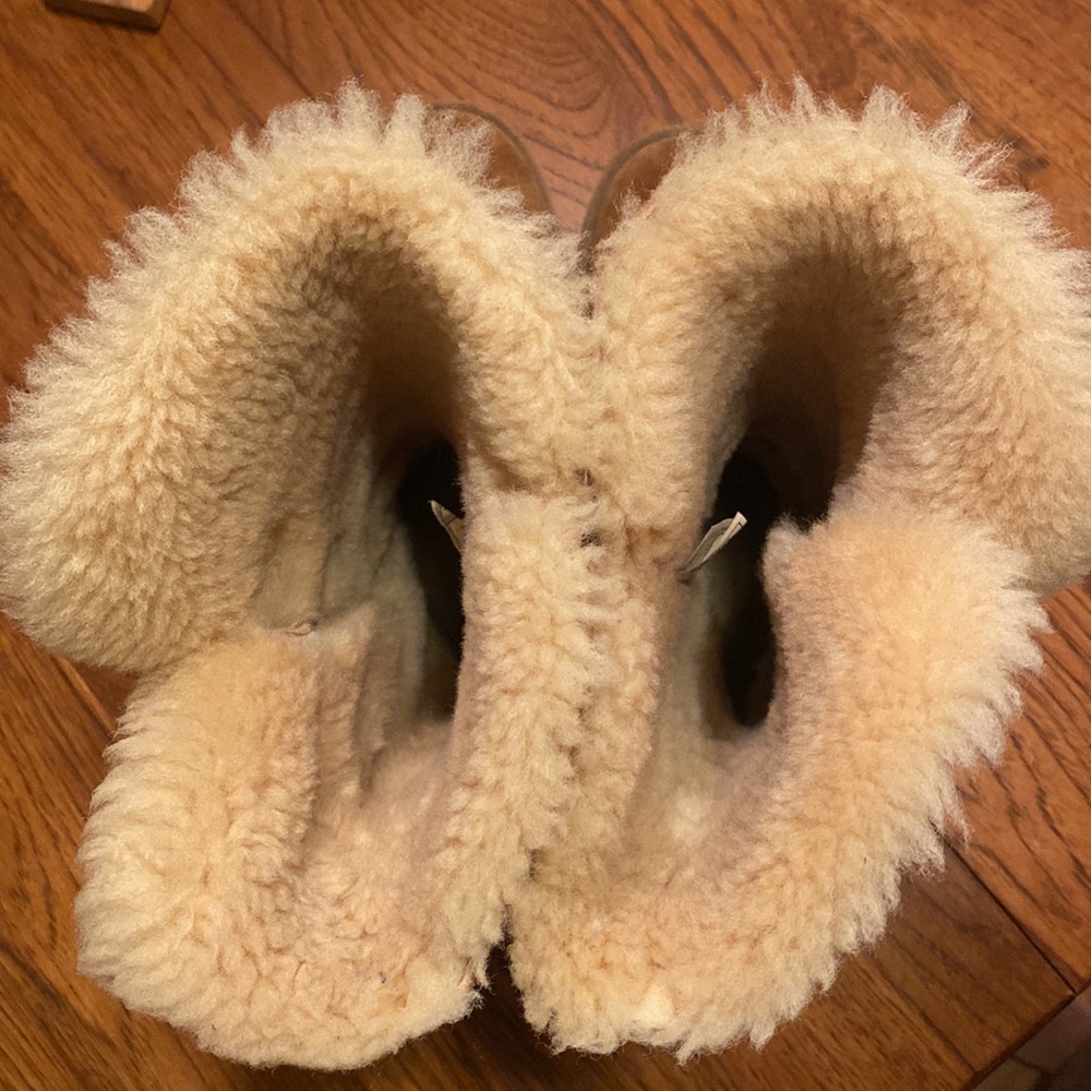 Ugg Bailey Button Triplet Ll Boot - image 3